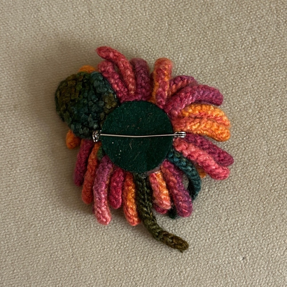 Handmade Knit Pink & Orange Flower Brooch - Picture 4 of 4